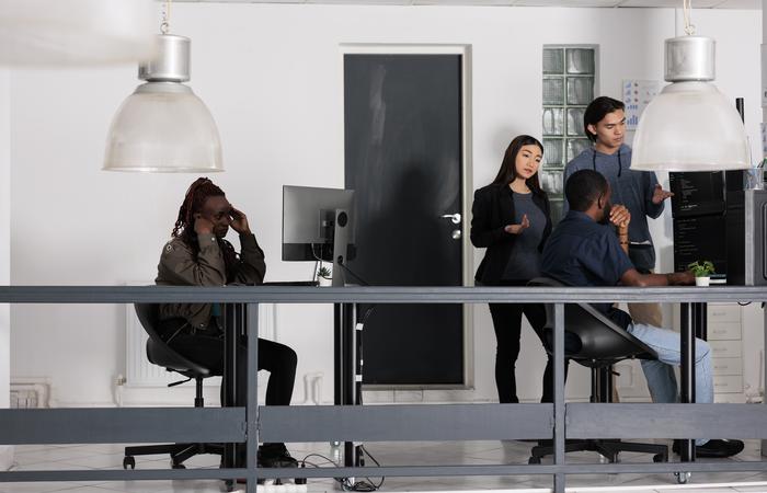 Training vs. Coaching: Empower Your Team vs Just Teach
