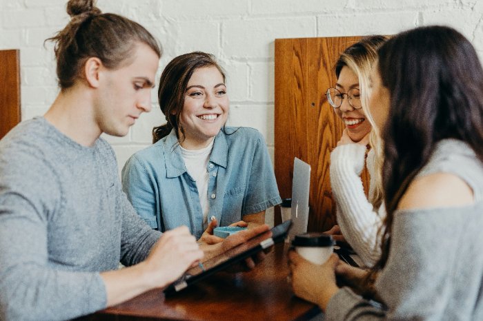 Architecting the Future: How to Lead High-Performing Hybrid and AI-Augmented Teams Through Solution-Focused Coaching