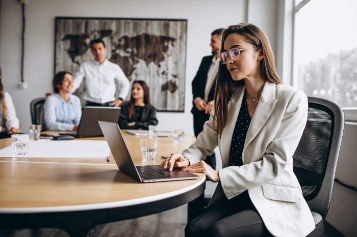 Neuroscience-Based Coaching Models for Sustainable Organizational Growth